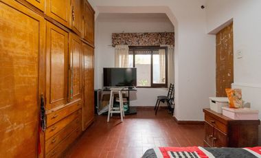 PH en venta 4 amb con patio planta baja Carapachay