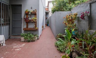 PH en venta 4 amb con patio planta baja Carapachay