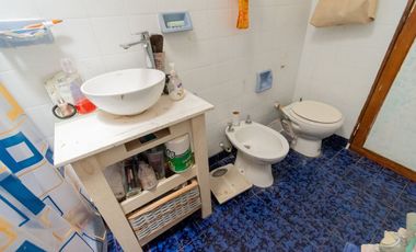 PH en venta 4 amb con patio planta baja Carapachay