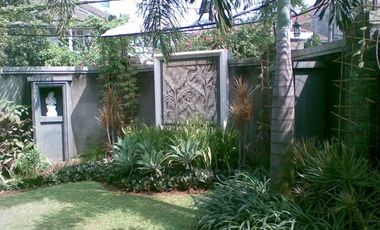 DISEWAKAN RUMAH DI CILANDAK, JAKSEL LT.725m2 ADA SWIMMING POOL