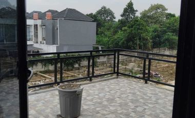 Rumah 2 lantai siap huni akses dekat tol dan LRT