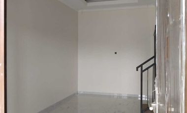 Rumah 2 lantai siap huni akses dekat tol dan LRT