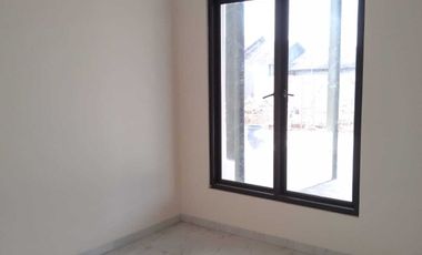 Rumah 2 lantai siap huni akses dekat tol dan LRT