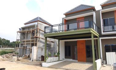 Rumah 2 lantai siap huni akses dekat tol dan LRT