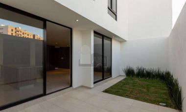 Casa en venta en Privada Forja Real en Fuerte Ventura, San Luis Potosí