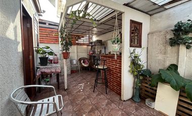 Casa en Venta en parroco damian acuña 1448