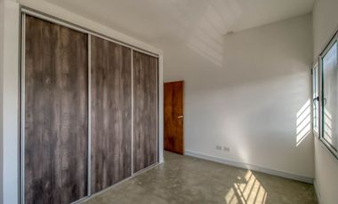 Dúplex venta, City bell. 3 dormitorios. A estrenar
