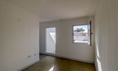 Dúplex venta, City bell. 3 dormitorios. A estrenar