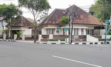 Jual Rumah model Belanda di kota Yogyakarta