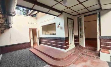 Jual Rumah model Belanda di kota Yogyakarta