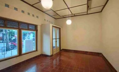 Jual Rumah model Belanda di kota Yogyakarta