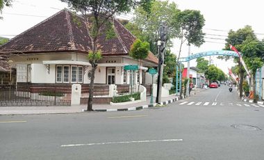Jual Rumah model Belanda di kota Yogyakarta