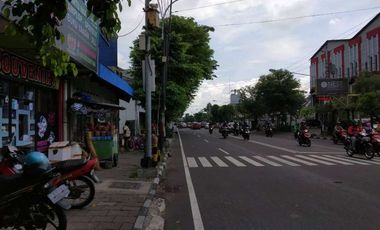 Toko ditimur Malioboro Yogyakarta Dijual cepat Lt 112m2