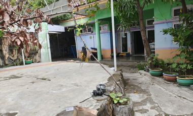 Rumah Dan Ruang Usaha luas tanah 1099m² Tengah Kota Banjarsari Solo