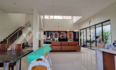 Rumah Mewah Puri Arga Golf BSB City Semarang