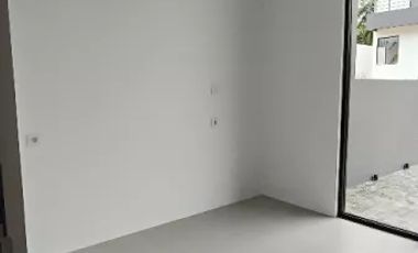 Dijual rumah mewah 2 lantai siap huni di Dago kodya bandung