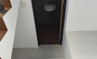 Dijual rumah mewah 2 lantai siap huni di Dago kodya bandung