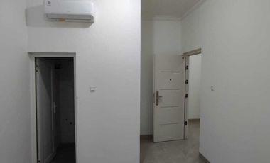 Disewakan Rumah Baru Grand Mediterania Residence Jalan Vikamas Tengah