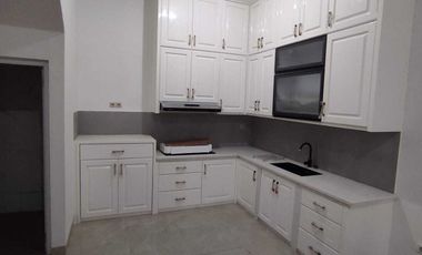 Disewakan Rumah Baru Grand Mediterania Residence Jalan Vikamas Tengah