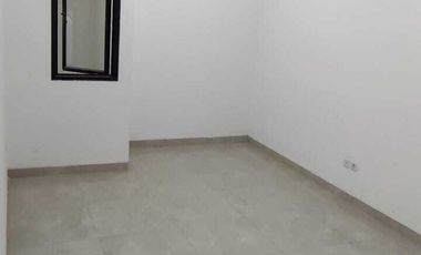 Disewakan Rumah Baru Grand Mediterania Residence Jalan Vikamas Tengah