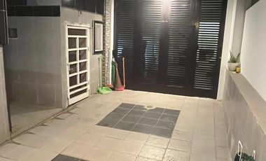 Disewakan rumah pik 1 kayara ada basement siap huni rapi semi furnish