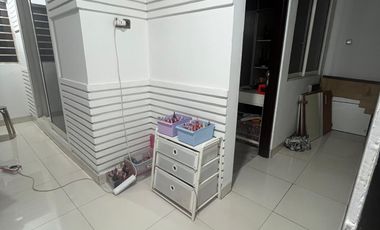 Disewakan rumah pik 1 kayara ada basement siap huni rapi semi furnish