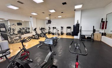 Muy buena casa en renta frente al Lomas Country Club