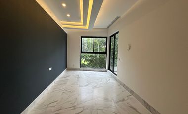 Casa en venta con vista a campo y lago en la privada Kilil, Yucatán Country Club