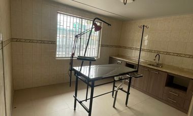VENTA LOCAL COMERCIAL  EXCELENTE UBICACION