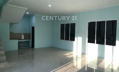 Gudang 2 Unit Di Kawasan Industri CIKAO, Jati Luhur.