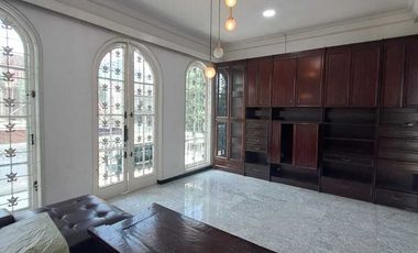 DISEWAKAN RUMAH SIAP HUNI DI PONDOK INDAH JAKARTA SELATAN