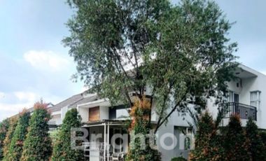 RUMAH HOOK TERAWAT DI KAWASAN SEJUK DI PERUMAHAN ELITE