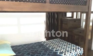 RUMAH HOOK TERAWAT DI KAWASAN SEJUK DI PERUMAHAN ELITE