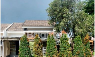 RUMAH HOOK TERAWAT DI KAWASAN SEJUK DI PERUMAHAN ELITE