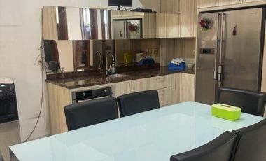 Jual Cepat Rumah Mewah 2 1/4 lantai, SHM 180 m2, Tomang, Jakarta Barat