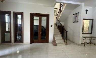 Jual Cepat Rumah Mewah 2 1/4 lantai, SHM 180 m2, Tomang, Jakarta Barat
