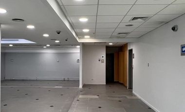 Local Comercial en Arriendo en Avenida Andrés Bello 2715