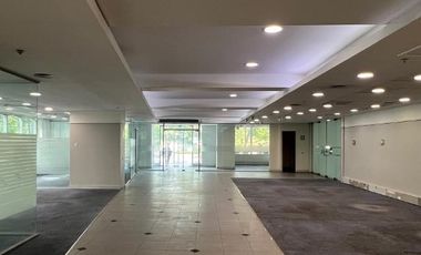 Local Comercial en Arriendo en Avenida Andrés Bello 2715