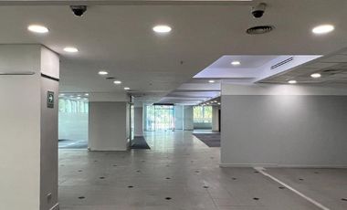 Local Comercial en Arriendo en Avenida Andrés Bello 2715
