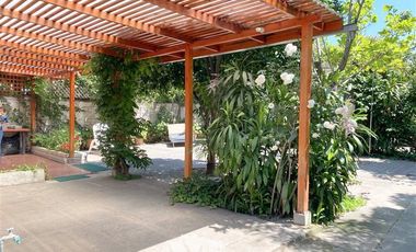 Casa en Venta en Vía Regina/Monseñor Edwards