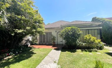 Casa en Venta en Vía Regina/Monseñor Edwards