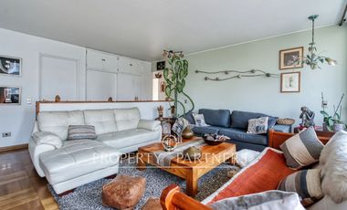 VENTA DE LUMINOSO Y AMPLIO DEPARTAMENTO, INMEJORABLE UBICACIÓN EN LA REINA CENTRAL