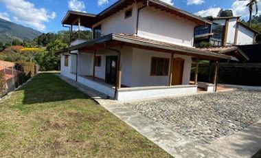 ARRIENDO de CASAS en ENVIGADO