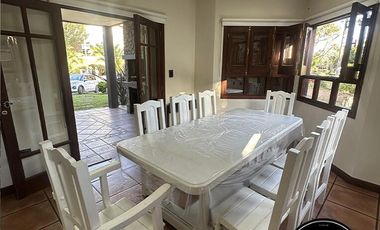 Dos amplias viviendas a la venta en Costa del Este - Calle Amapolas e/ Av. 1 y 2 75