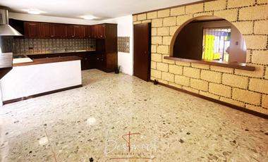 Venta de casa para oficina o comercio en colonia La Paz