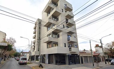 Cochera en venta - 13Mts2 - Caseros