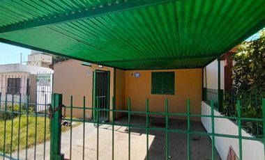 Las Palmas, Una planta , escritura ,cochera y Patio !