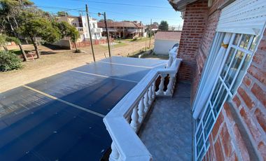 Departamento en venta - 2 Dormitorios 2 Baños - Mar del Tuyú