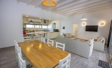 Alquiler temporal, Casa, Costa Esmeralda, barrio Golf, lote al 500