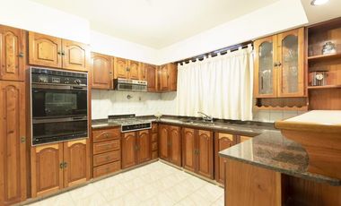 VENTA LOCAL CON VIVIENDA  314 M2 VALENTIN ALSINA